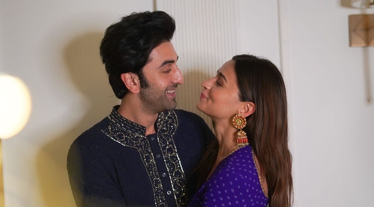 Alia Bhatt-Ranbir Kapoor have eyes only for each other this diwali