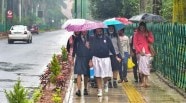 Karnataka Rains Orange Alert In Six Districts Bengaluru To Remain 