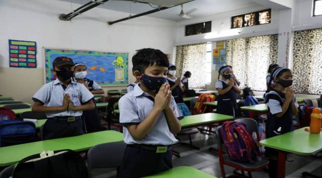 Figures show that almost a third of all children in grades I and II did not have a smartphone available at home. (Express File Photo)