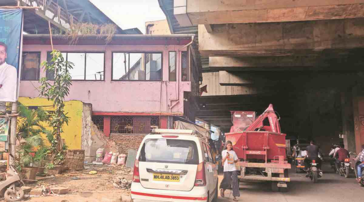 Mumbai, Uddhav Thackeray, MMRDA, BMC, Mumbai Metropolitan Region Development Authority, Brihanmumbai Municipal Corporation, link road, Indian Express, Maharashtra, Maharashtra government, India news, Indian Express News Service