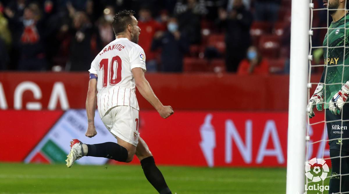 Ivan Rakitic rescues late point for Sevilla in Champions League