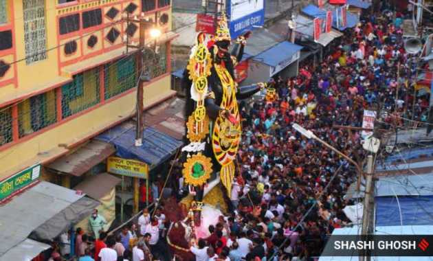 Kali Puja: Grand immersion procession for Naihati’s 21-ft idol | India ...