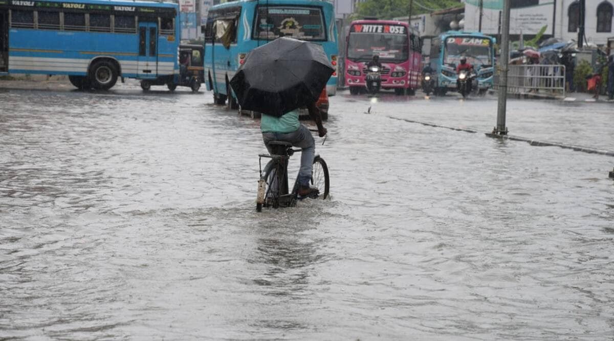 Heavy Rains Lash Kerala, Red Alert Declared In Ernakulam, Idukki ...