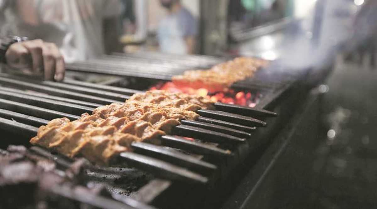 Gujarat: Soon after 3 other towns, now ban sought on sale of non-veg food on Ahmedabad streets