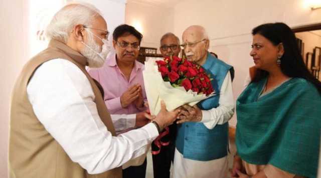 PM Modi wishes L K Advani on his birthday. (Photo: Facebook@Narendra Modi)