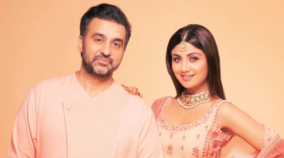Shilpa Shetty-Raj Kundra make first joint appearance since his arrest,  spotted hand-in-hand in Dharamshala. See pics | Bollywood News - The Indian  Express