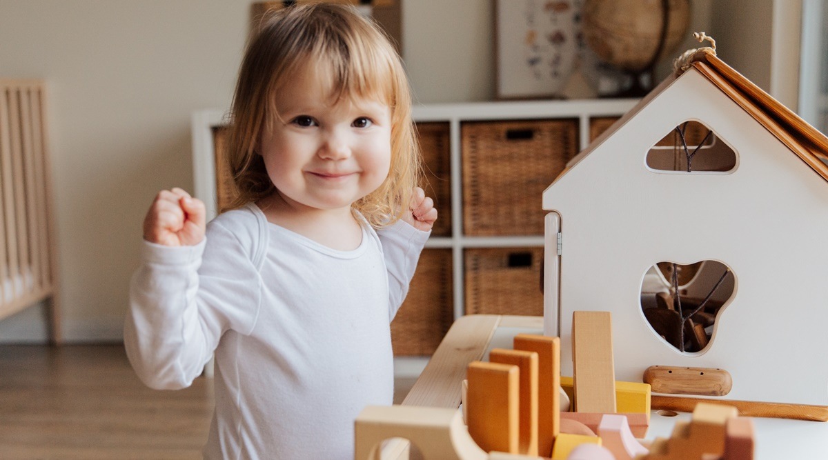 Look for safe toys for your kids. (Source: Pexels)