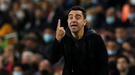 Barcelona coach Xavi reacts (Source: Reuters)