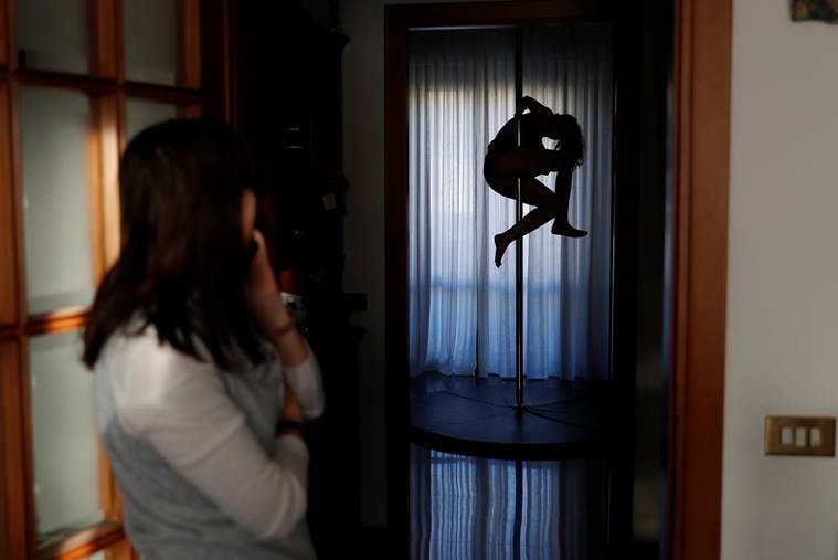 Francesca Cesarini, Francesca Cesarini pole dancing, pole dancing