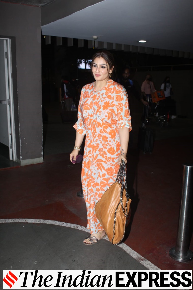 Airport-Fashion-Raveena-Tandon