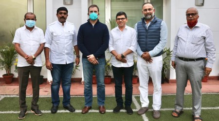 Goa Forward Party MLAs Vijay Sardesai and Vinod Palyekar, Independent MLA, Prasad Gaonkar with Congress leader Rahul Gandhi. (Photo: Twitter/@INCIndia) 