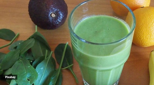 detox juices, are detox juices bad, indigestion tips, how to reduce bloating, how to treat indigestion, weight loss tips, holiday season, healthy detox tips, ayurveda detox drinks