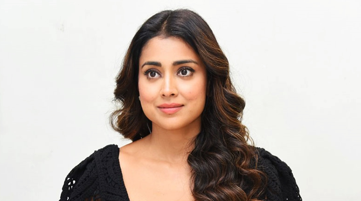 Shriya Saran believes saying 'Bollywood and south' gets a 'little  uncomfortable for someone from south': 'There's one cinema' | Bollywood  News - The Indian Express