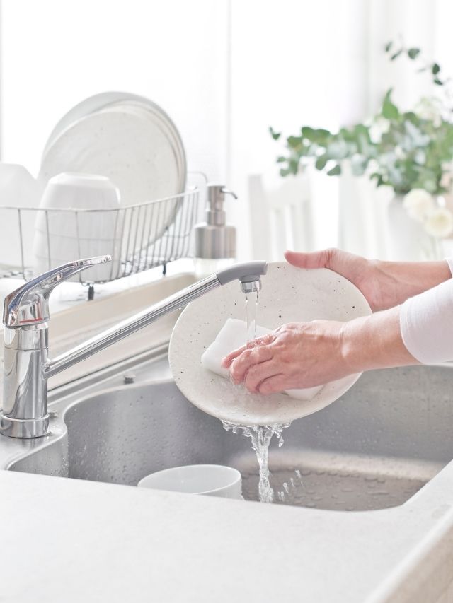 why-do-i-get-itchy-when-i-wash-dishes