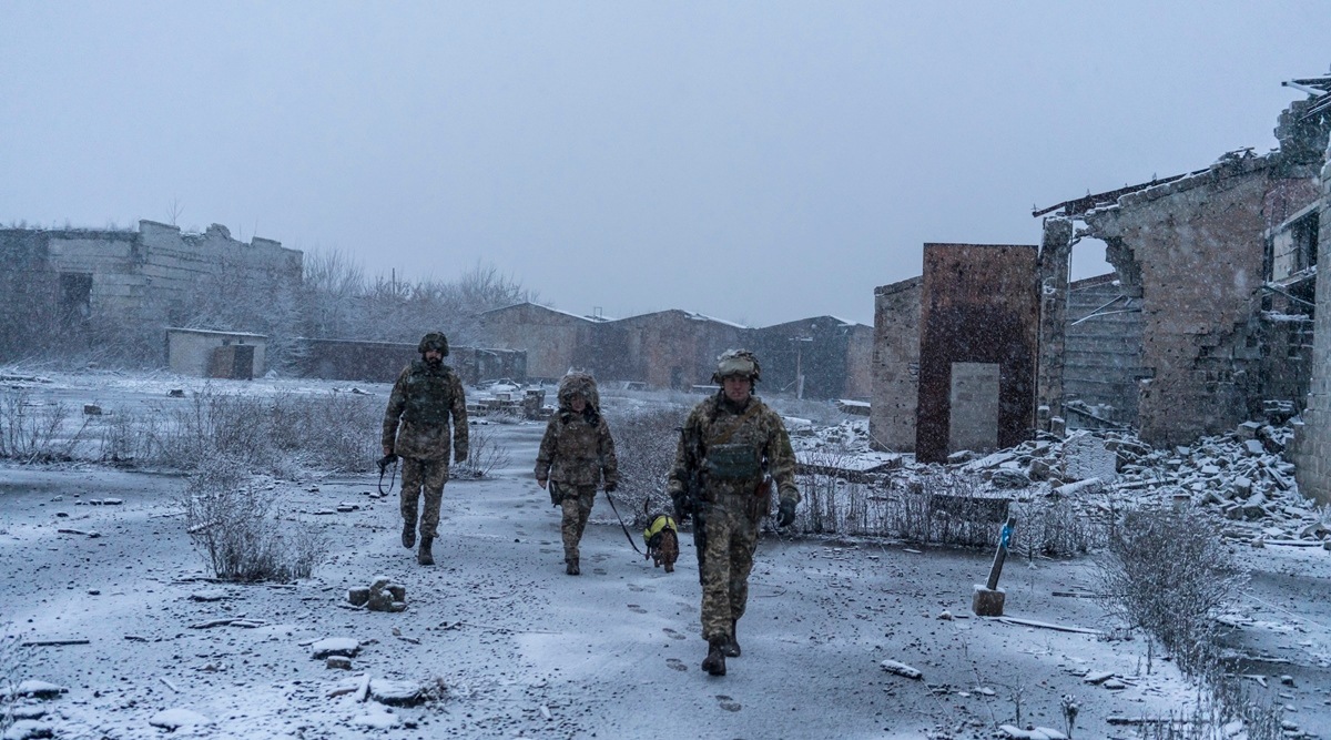 After eight years in the trenches, Ukrainian soldiers are resigned to the possibility that the Russian military, which dwarfs their own in power and wealth, will come sooner or later. (Brendan Hoffman/The New York Times)