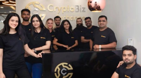 Team CryptoBiz 