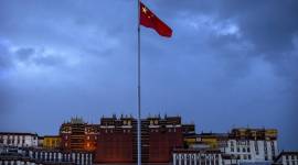 china flag Chinese firm inks deal with Maldives