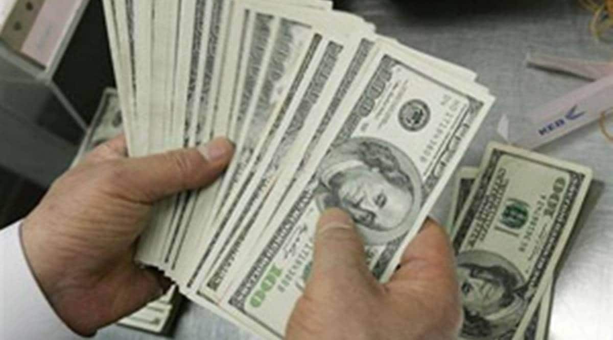 smuggling foreign currency
