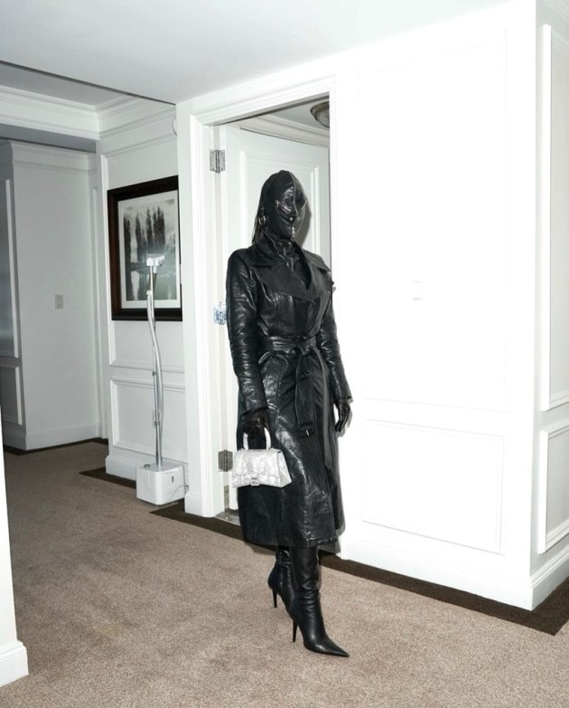 9 Stunning Looks That Show Off Kim Kardashian's Devotion To Balenciaga kim kardashian, balenciaga