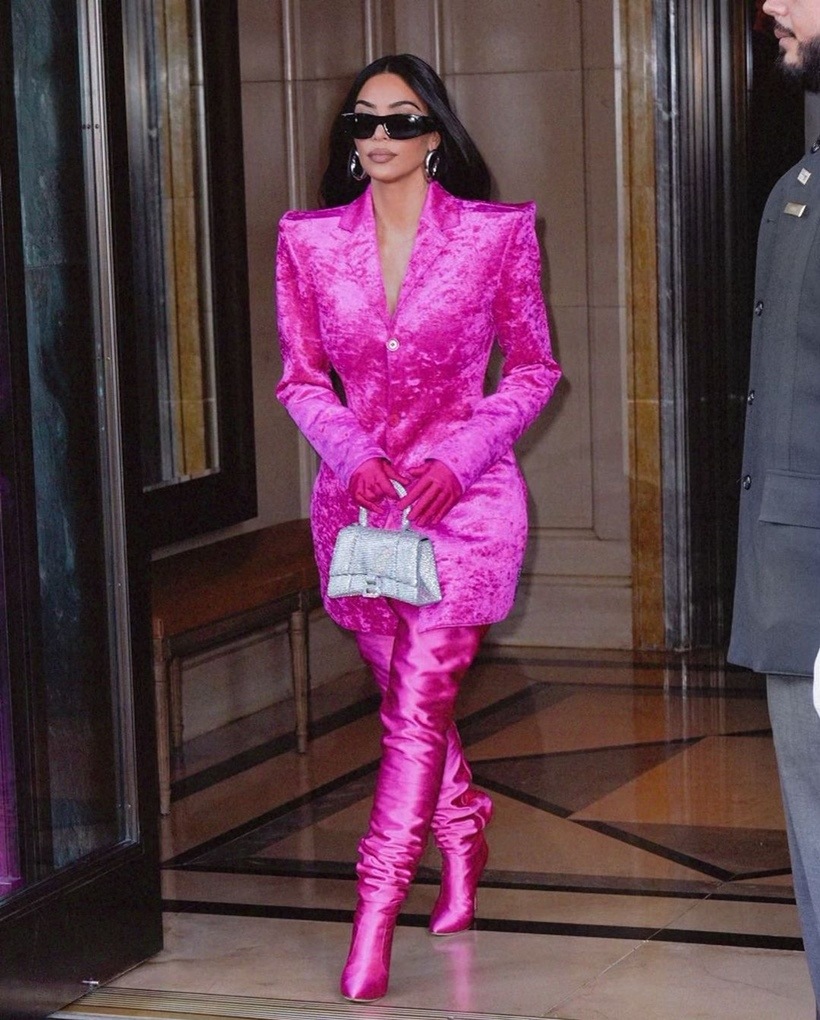 9 Stunning Looks That Show Off Kim Kardashian's Devotion To Balenciaga