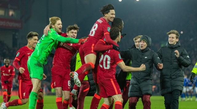 Liverpool players celebrate after beating Leicester City on penalty shootout. (Twitter/LFC)