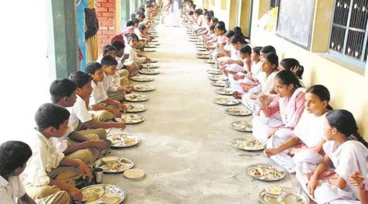 Seers oppose Karnataka govt's move to provide eggs to malnourished school  kids | Bangalore News - The Indian Express