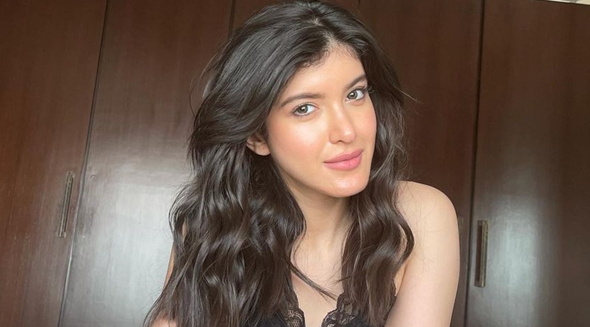 After Maheep Kapoor, daughter Shanaya Kapoor tests positive for Covid