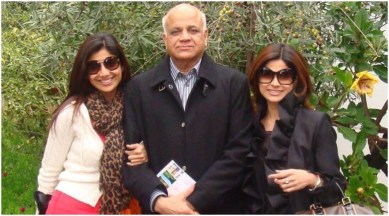 shilpa shetty- shamita shetty- with father Surendra Shetty