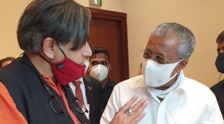 Congress Lok Sabha MP Shashi Tharoor with CM Pinarayi Vijayan (Twitter/Shashi Tharoor)