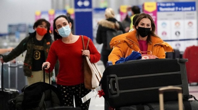 United Airlines, Delta Airlines, christmas, flights cancelled, christmas eve, Covid-19, Omicron, World news, Indian express, Indian express news, current affairs