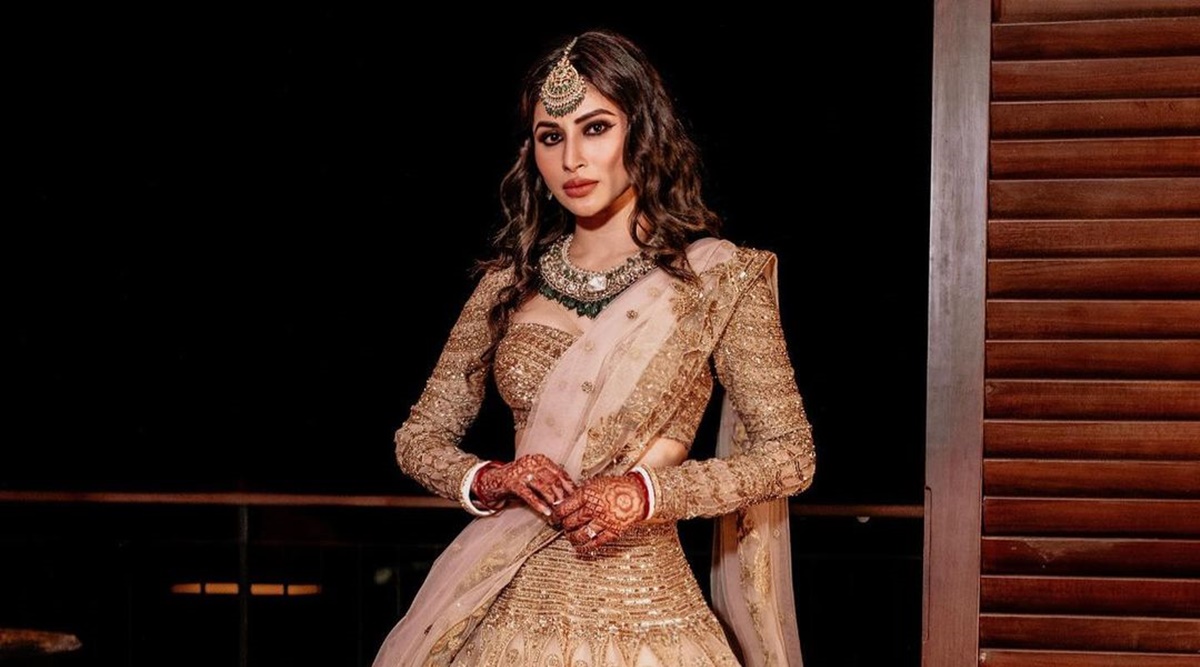 Mouni Roy's Ethnic Red Lehenga is Setting Some Diwali Fashion Goals and We  are Impressed (View Pics)
