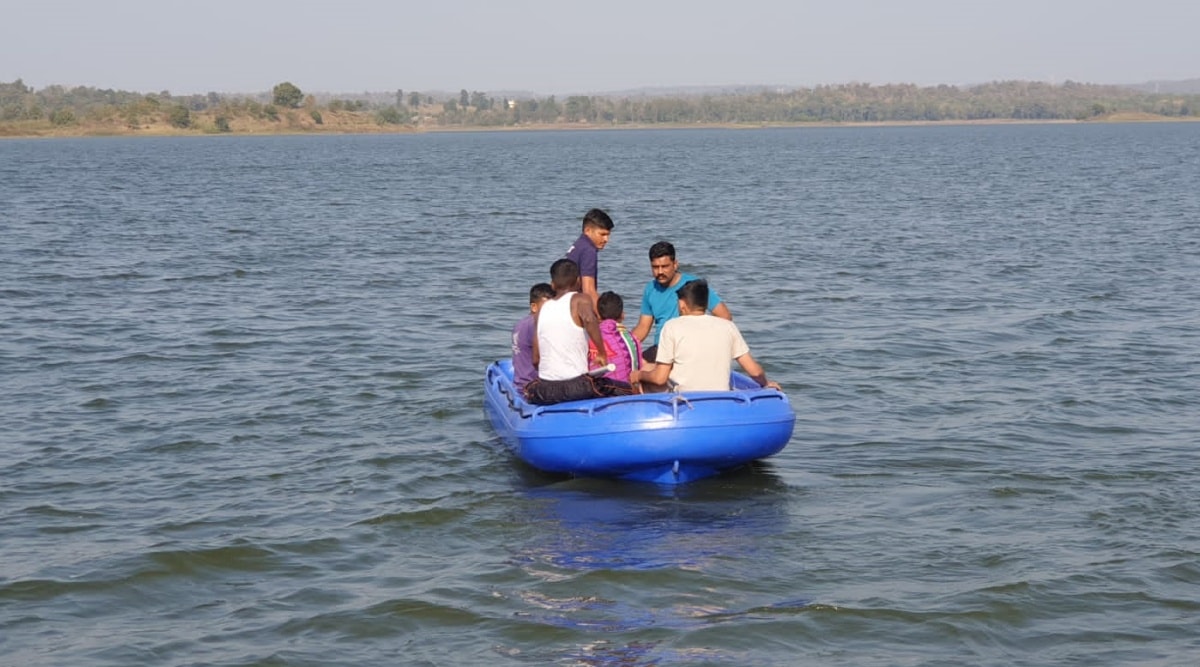 Due to adverse weather conditions, the boat capsized and all the 10 occupants fell into the water. (Express)
 