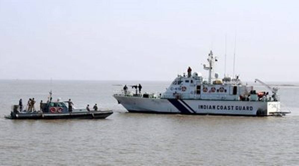 Coast Guard, Pakistani boat
