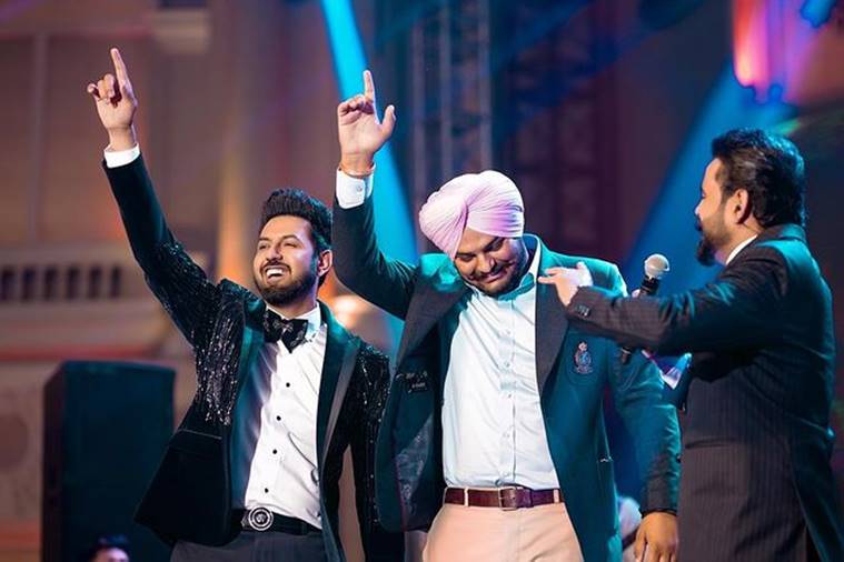 Gippy Grewal hosts Lohri bash: Gurdaas Maan takes to the stage