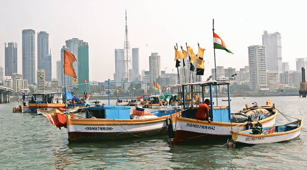 The fisherfolk have demanded that the navigation span between the upcoming two pillars to be 200 metres whereas BMC has proposed a span of 60 metres.