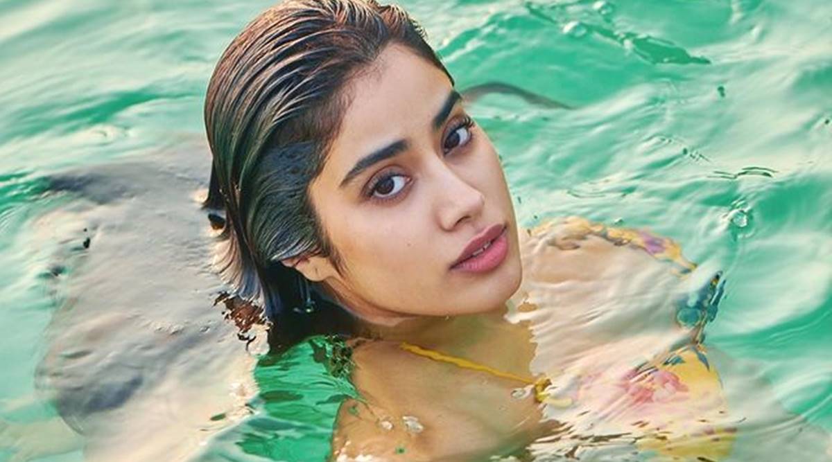 Janhvi Kapoor makes a splash in the pool in her latest photos ...