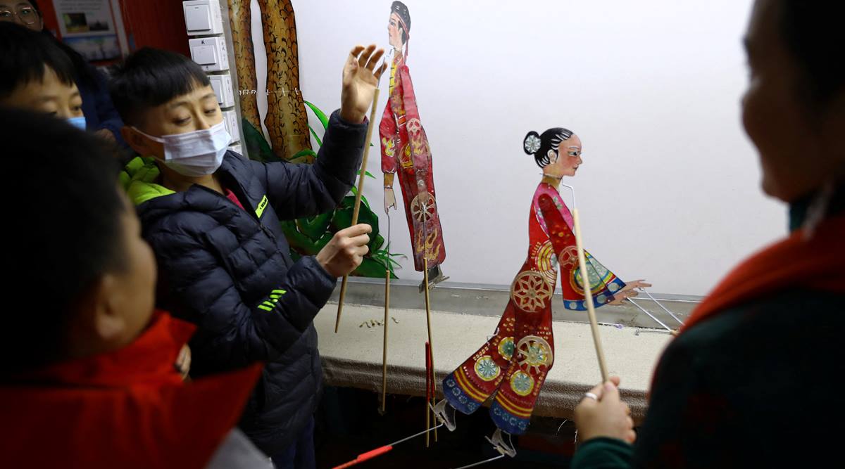 Winter Olympics, shadow puppet