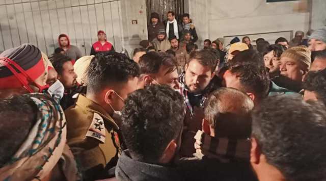 Tension started when stages of AAP and Congress were set up in the same lane within 20-25 feet in Baghwala Mohalla, which is near Sirhindi Gate and both programmes were scheduled for the evening. (Express)