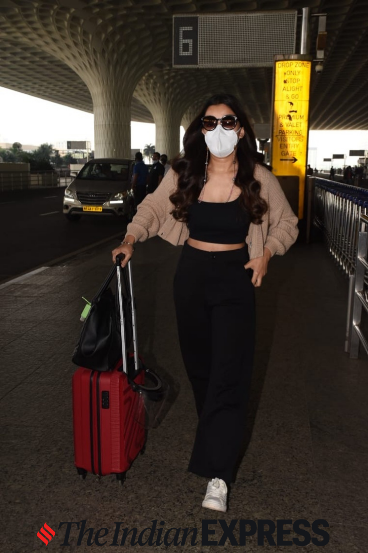 Airport fashion: Parineeti Chopra to Badshah, celebs ace comfort dressing in style