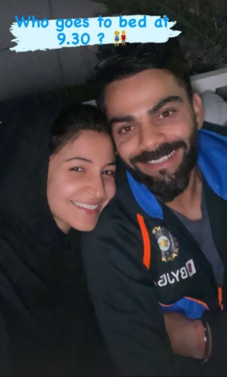 En la víspera del cumpleaños de su hija Wamika, Anushka Sharma y Virat Kohli se abrazan en una hermosa selfie nueva.  Mira aquí