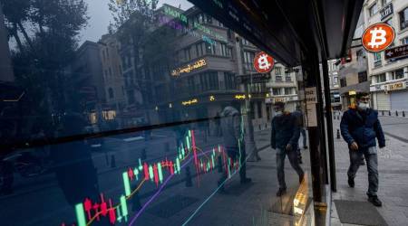 A bitcoin trading chart in the window of a cryptocurrency exchange kiosk in Istanbul, Turkey, on Monday, Nov. 8, 2021. (Bloomberg)