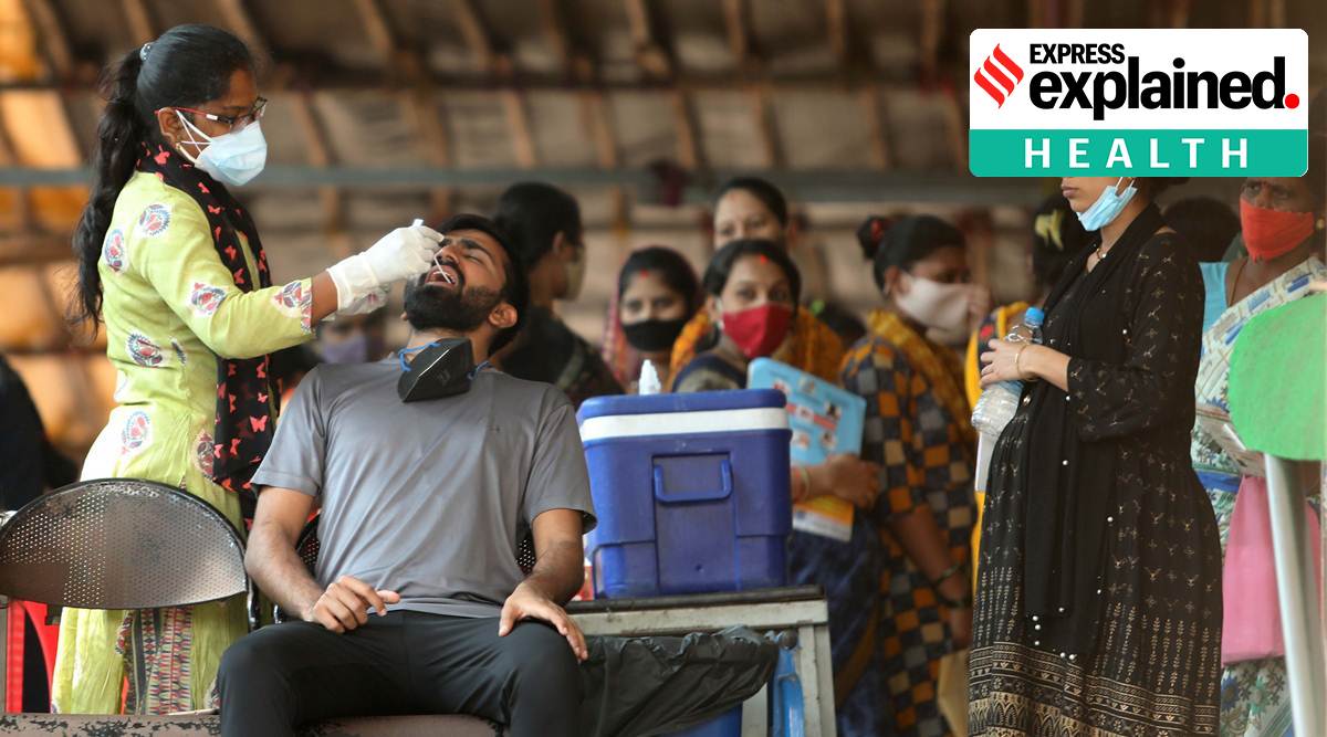 People wait in queue to be tested for Covid-19 amid the third wave, fuelled largely by Omicron. (File photo)