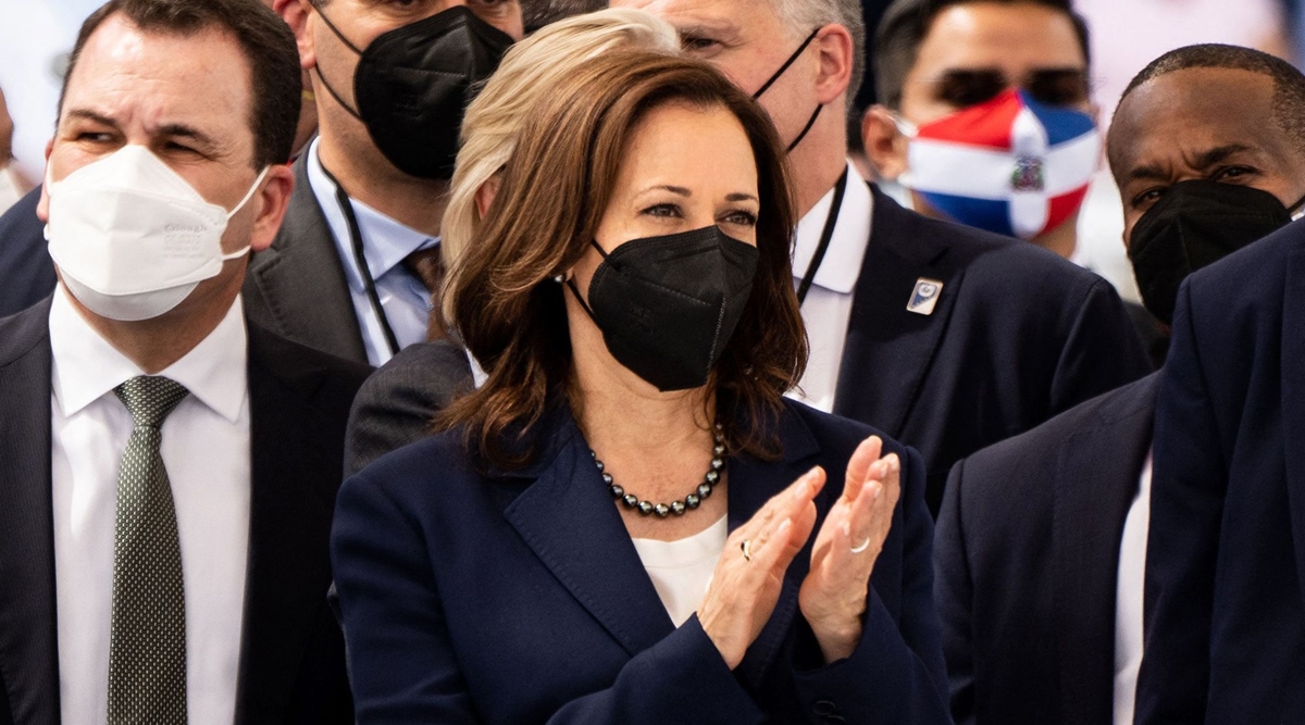 Kamala Harris claps during the inauguration of Honduran President Xiomara Castro in Tegucigalpa, Honduras, on Jan 27, 2022. (Photographer: Erin Schaff/AFP/Getty Images)