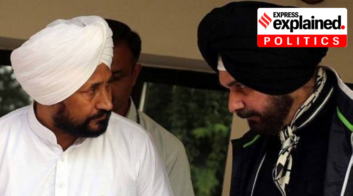 Chief Minister Charanjit Singh Channi with Navjot Singh Sidhu. (File)