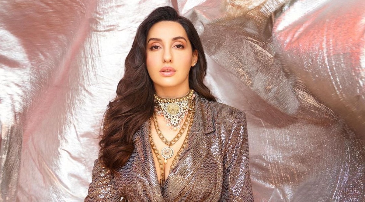 nora fatehi gold dress Spaghetti Straps Gold Mermaid Sequin Sheath Long Prom Dresses With Sid main image 0