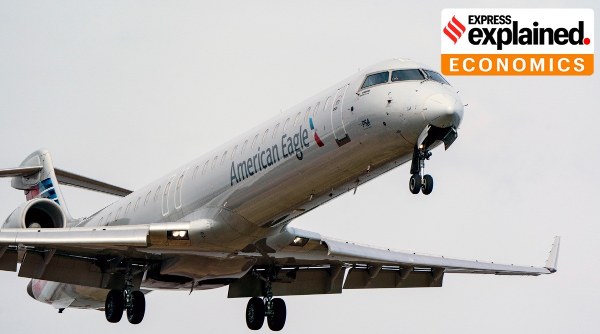 An aircraft lands in Arlington, Virginia, on Wednesday. Despite concerns over the 5G rollout, the US has cleared landing of more aircraft. (AP Photo: J. Scott Applewhite)