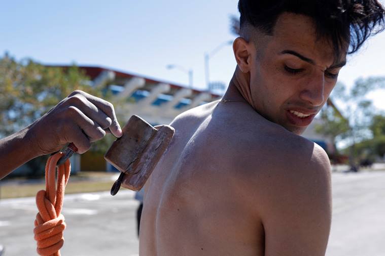 Christian Enmanuel Castellanos, Guinness World Record, scapulas,