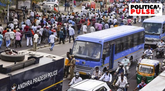 State government employees of various departments on the way to BRTS Road to participate in 'Chalo Vijayawada' being organised by the PRC Sadhana Samithi in Vijayawada on Thursday. (PTI)