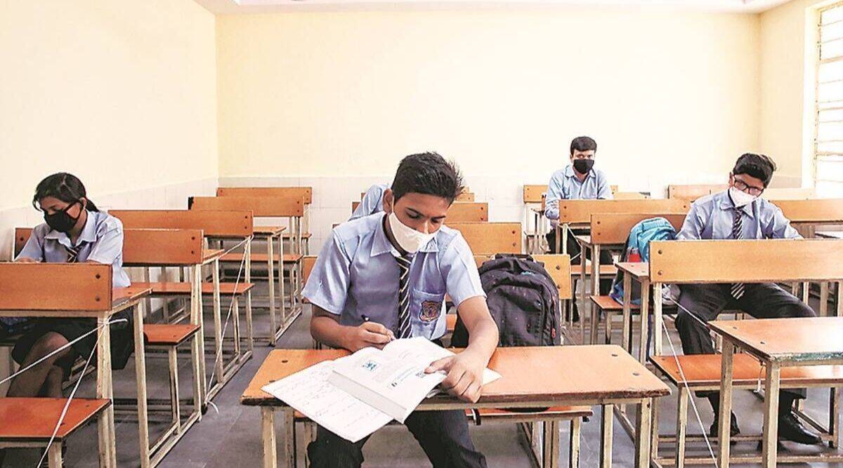 Maharashtra, Maharashtra latest news, schools reopen, offline classes, midday meals, covid, covid pandemic, Dinkar Temkar, indian express