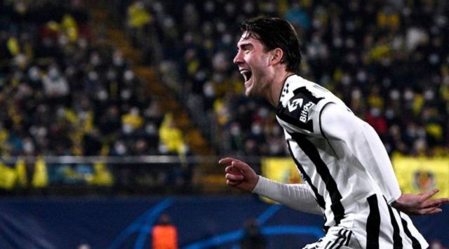 Dusan Vlahovic scores in Champions League debut, Juventus draw 1-1 at ...